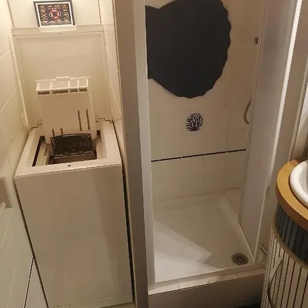 2 Pièces Entièrement Rénové Appartamento